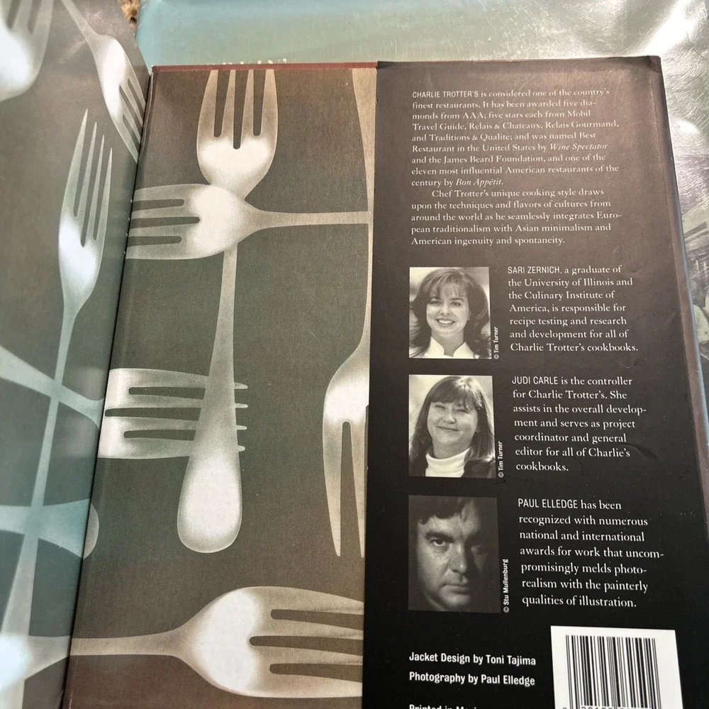 Charlie Trotter CHARLIE TROTTER‎ COOKS AT HOME 1st Edition GOOD  Hardbound